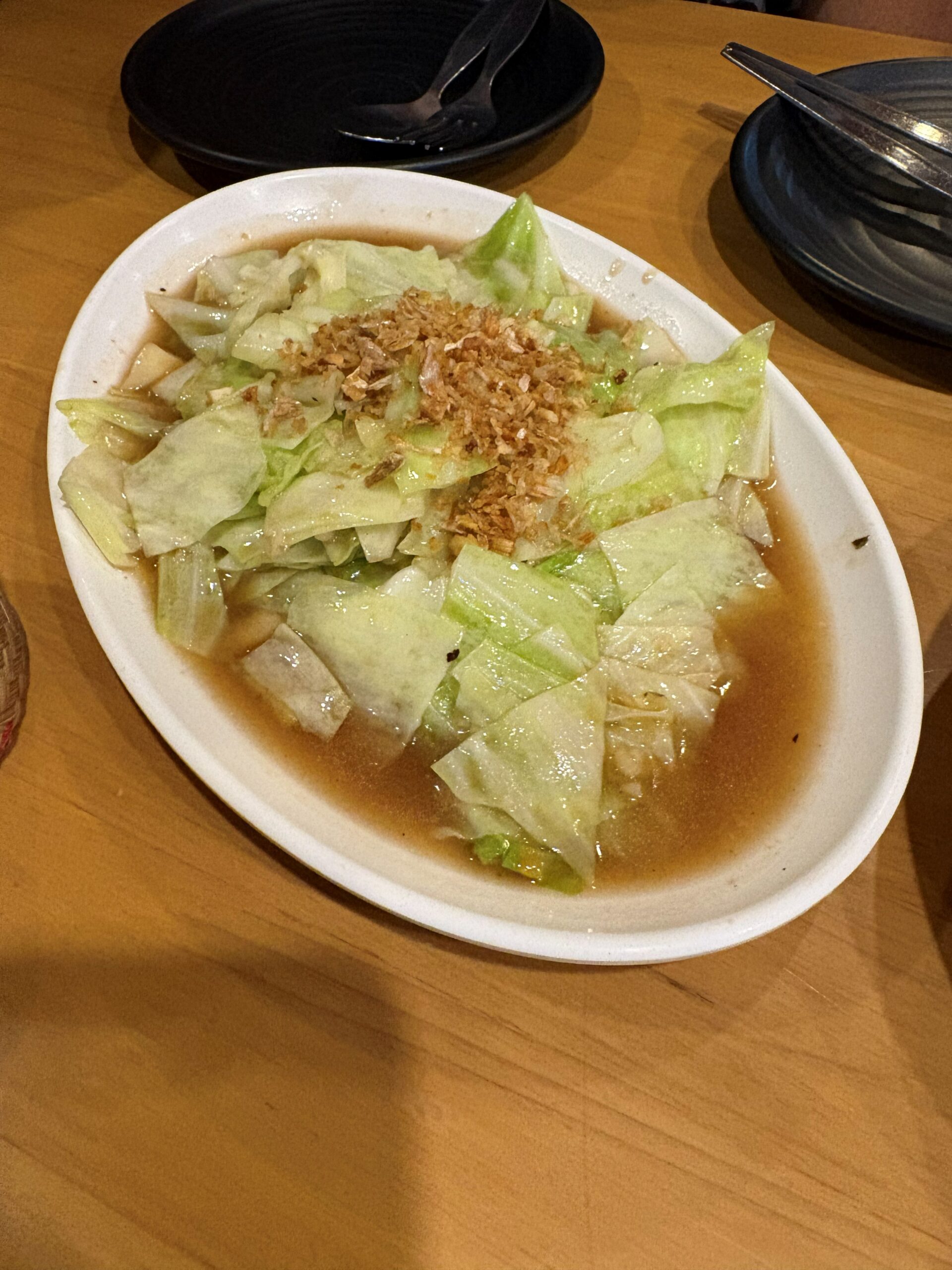 イサーン料理のキャベツの魚醤炒め